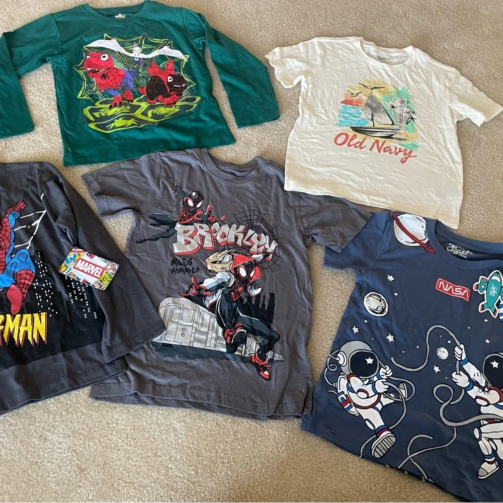 NWT Bundle of 5 kid size 6-7 tops. Marvel, old navy‎ etc
